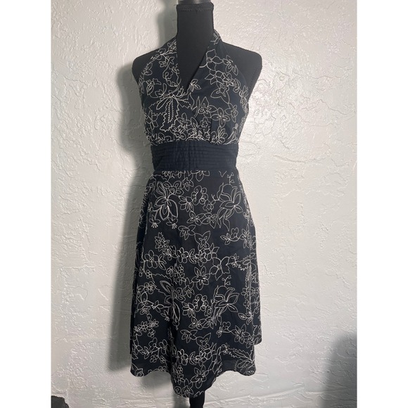 Studio 1940 Dresses & Skirts - Studio 1940 Black White Floral Embroidered Cotton Halter‎ Dress Womens 6